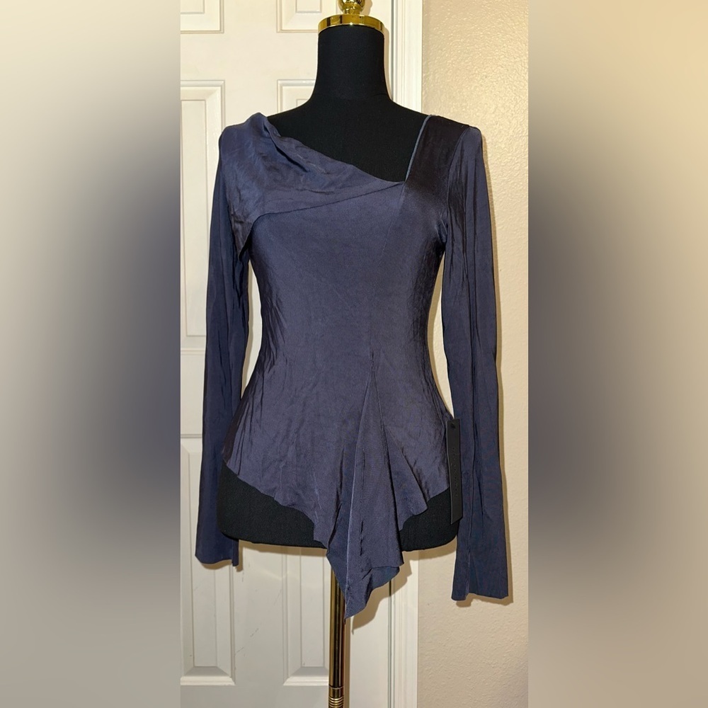 Black Halo NWT Women’s Asymmetrical Long Sleeve Top Navy Blue Size M Raw Hem USA
